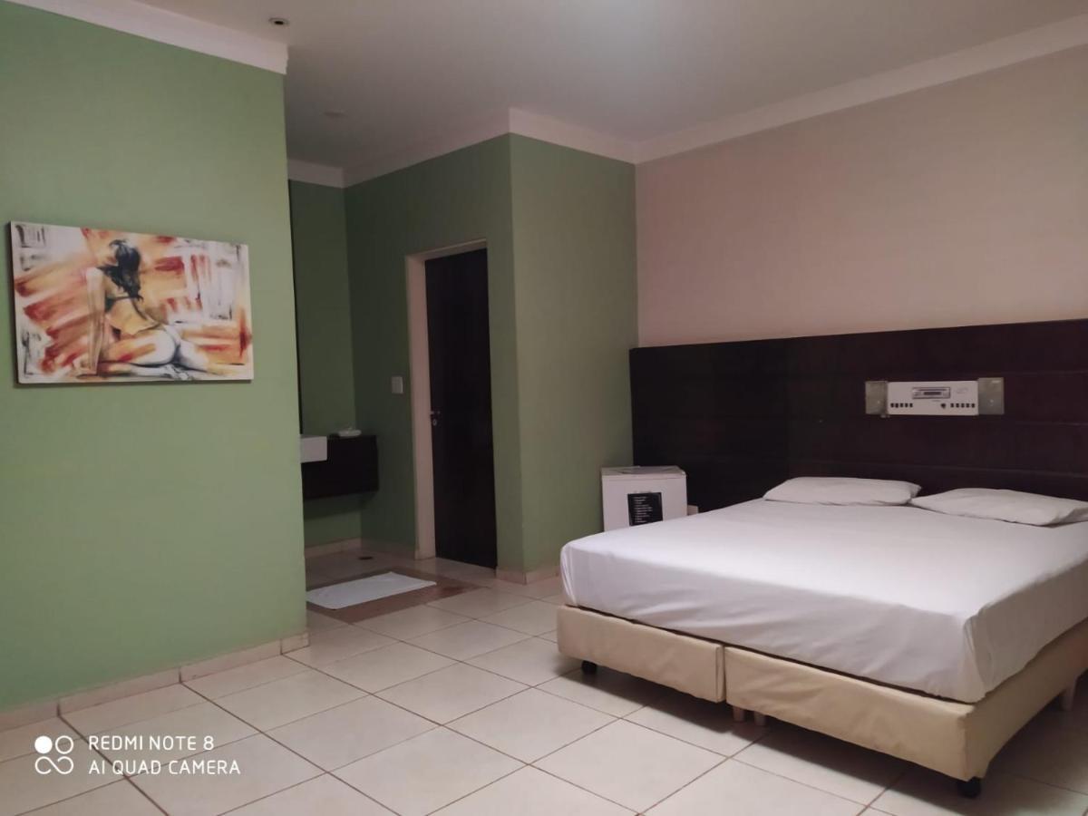 Movie Inn Motel E Hospedagem (Adults Only) Ribeirao Preto Exterior photo