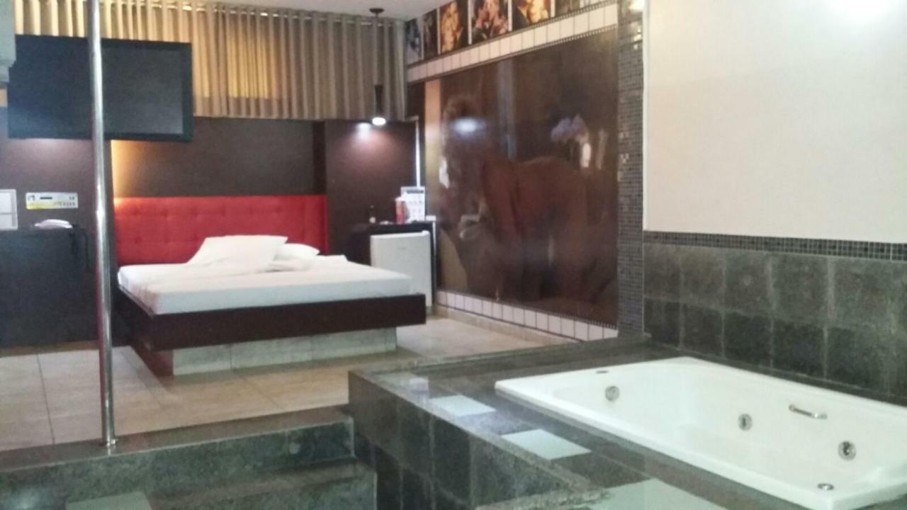 Movie Inn Motel E Hospedagem (Adults Only) Ribeirao Preto Exterior photo